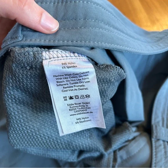 Eddie Bauer Hiking Shorts - Picture 4 of 4